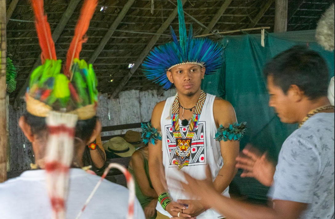 Tukumã Pataxó na gravação de episódio do podcast 'Casa Floresta' em São Gabriel da Cachoeira|Pedro Hassan/ISA