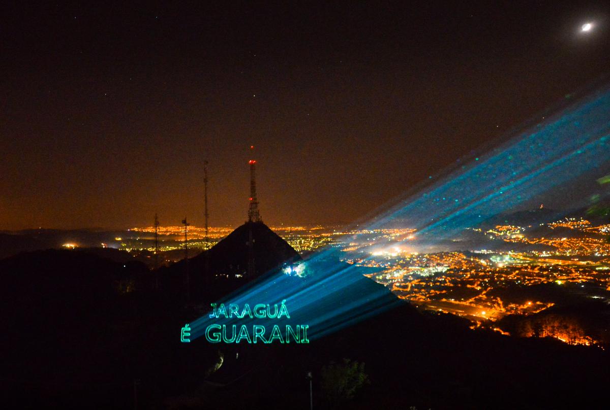 Projeção no Pico do Jaraguá, em São Paulo | Christian Braga