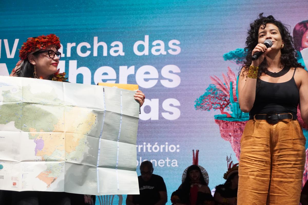 Joziléia Kaingang, diretora-executiva da Anmiga e Luma Prado, pesquisadora do ISA responsável por essa edição