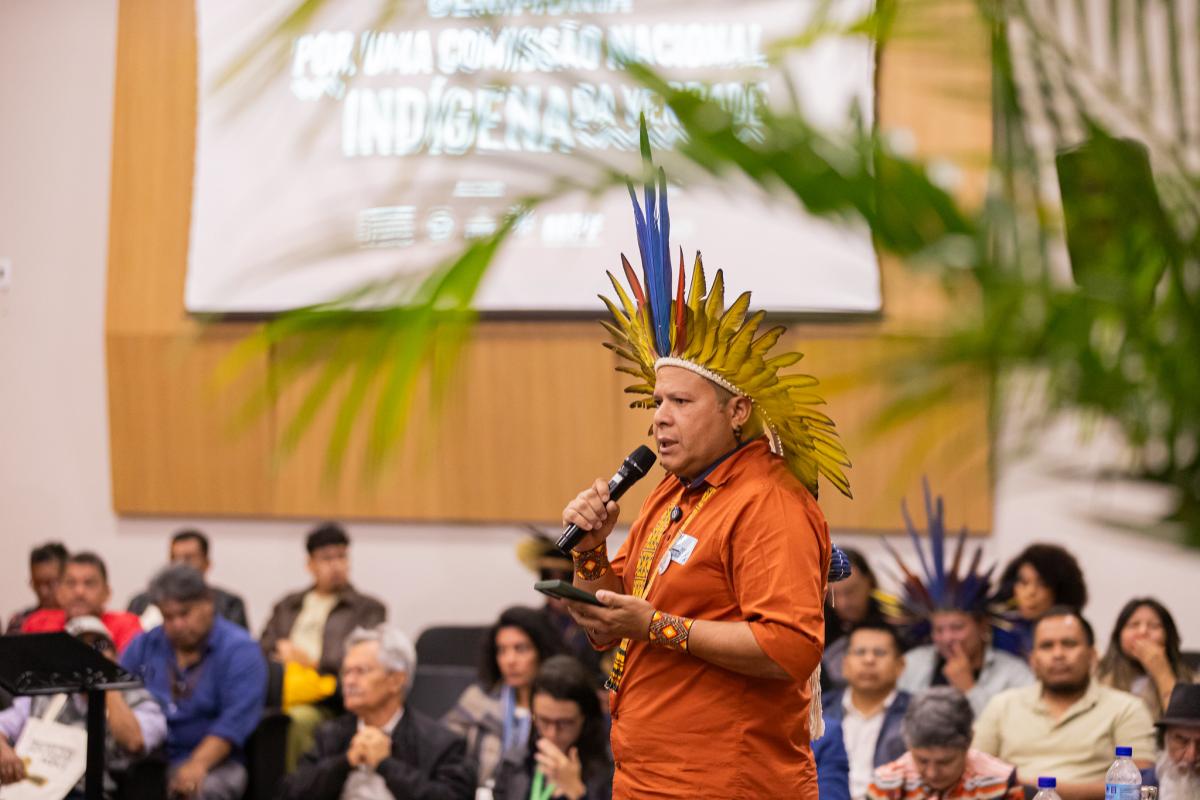 Kleber Karipuna, coordenador executivo da Apib, durante a entrega da proposta de criação da Comissão Nacional Indígena da Verdade (CNIV) | Leobark / Secom / MPF