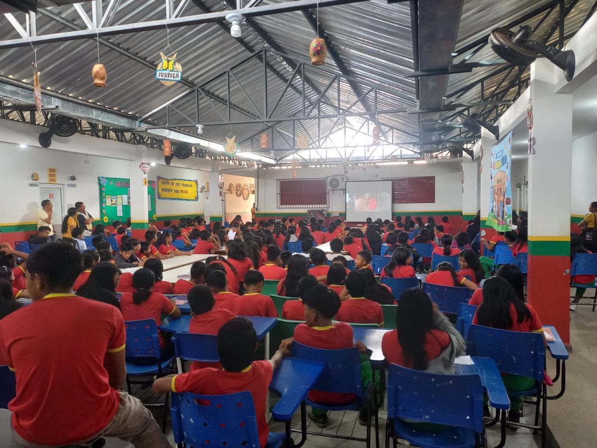 Sessão itinerante na Escola Municipal Indígena Lilian Ambrósio (Foto: Inês Mexia/ISA)